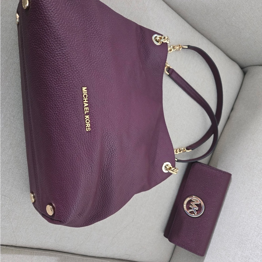 NWT Michael Kors Plum Leather Shoulder Bag and Wallet - Picture 3 of 8